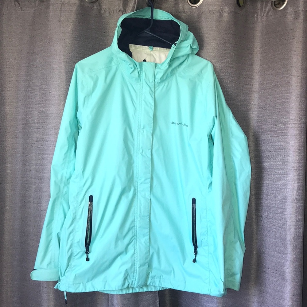 Vineyard vines raincoat